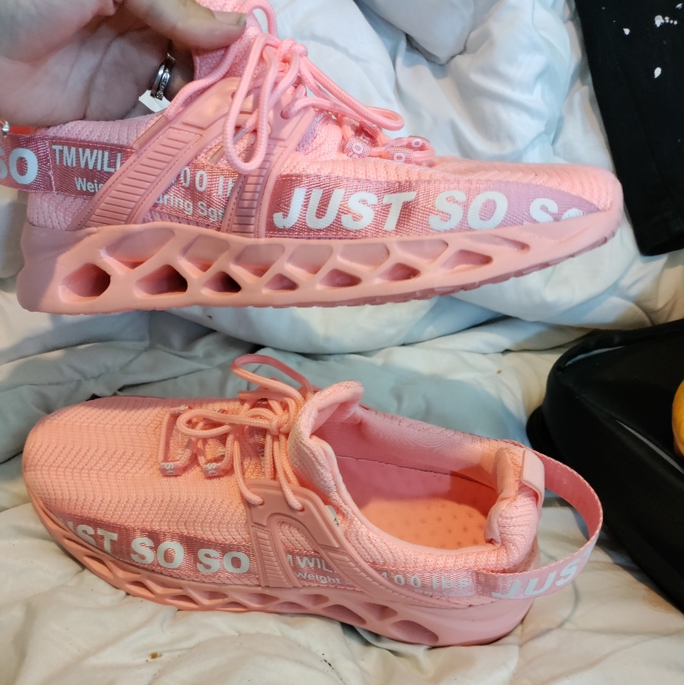 Just SOSO blade type sneakers size 10